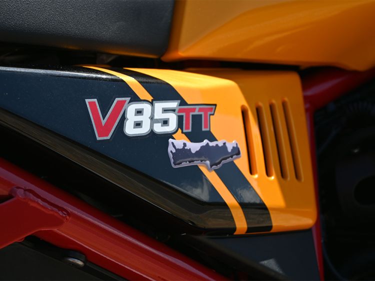 MOTO GUZZI V 85 TT Adventure (2023) - 4