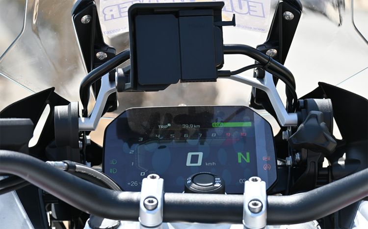 BMW R 1250 GS ADVENTURE Trophy (2023) - 4